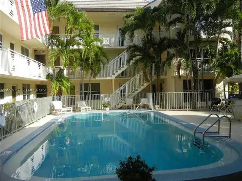 255 Sunrise Dr # 103, Key Biscayne FL 33149