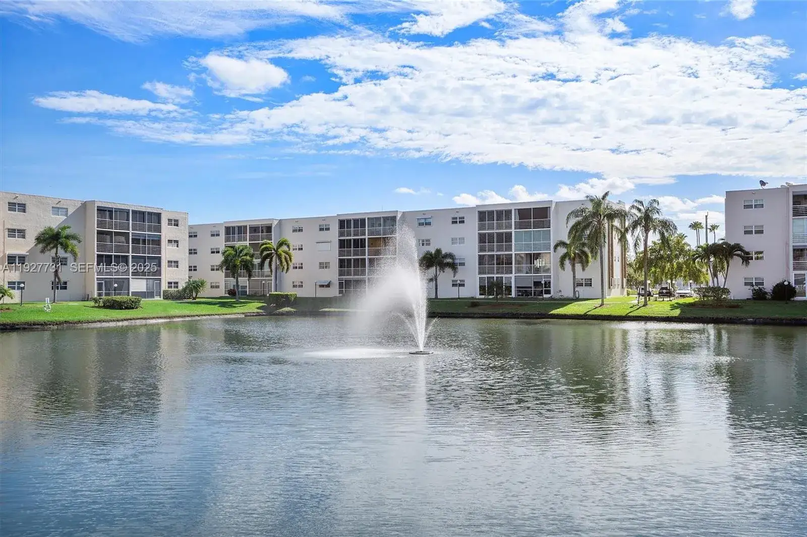 2 bedroom 2 bath Residential for sale at 324 SE 10th St # 203, Dania Beach FL 33004