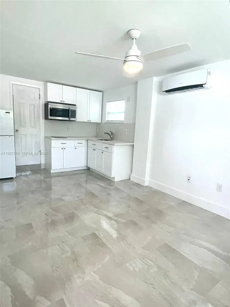 1 bedroom 1 bath Residential Lease for rent at 116 Edmund Rd # 2, West Park FL 33023