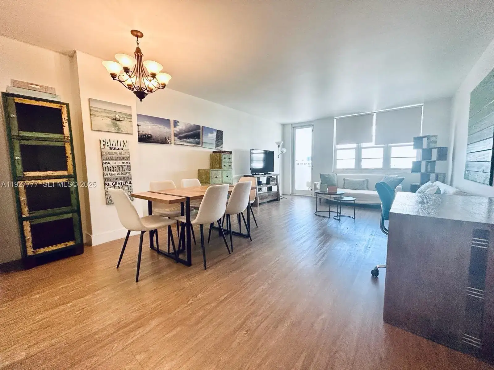 1 bedroom 1 bath Residential for sale at 100 Lincoln Rd # 922, Miami Beach FL 33139