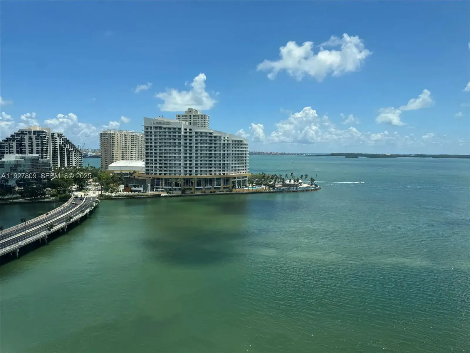 3 bedroom 3 bath Residential for sale at 905 Brickell Bay Dr # 1530, Miami FL 33131