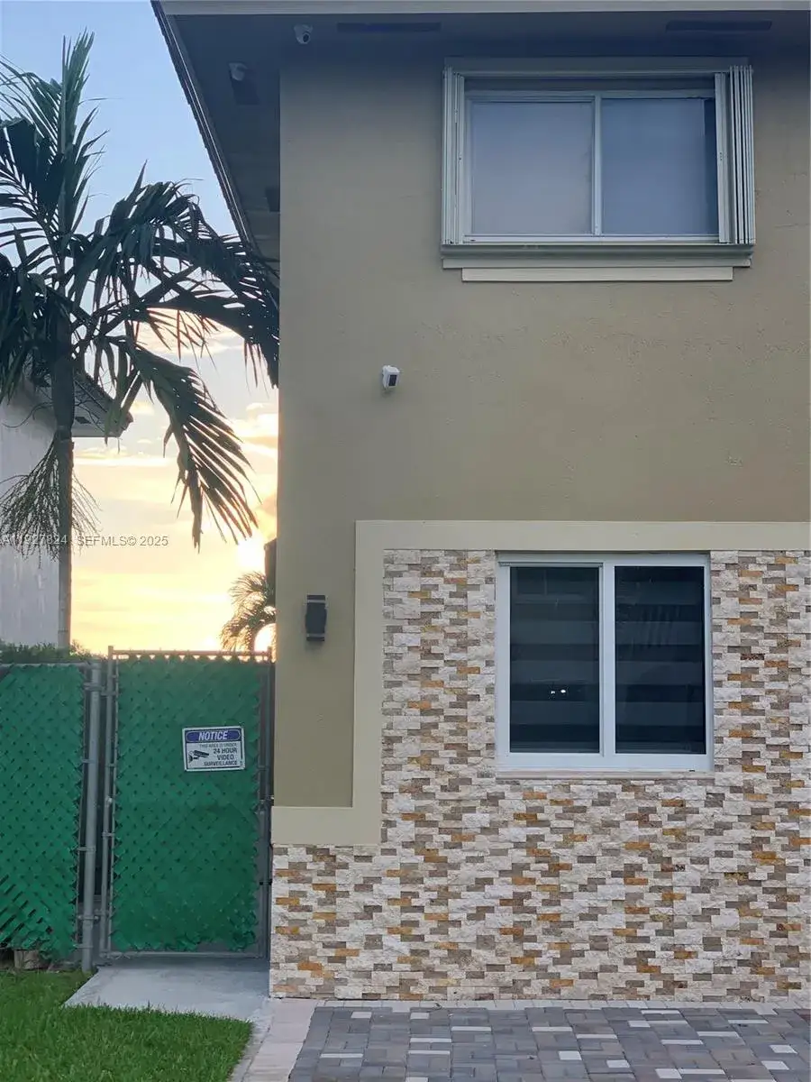 1 bedroom 1 bath Residential Lease for rent at 16121 SW 141st Ave # 0, Miami FL 33177
