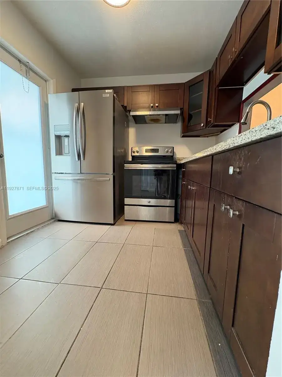 2 bedroom 2 bath Residential for sale at 4441 NW 16th St # J102, Lauderhill FL 33313