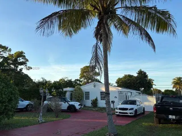 4 bedroom 4 bath Residential Lease for rent at 1815 NE 175th St # 0, North Miami Beach FL 33162
