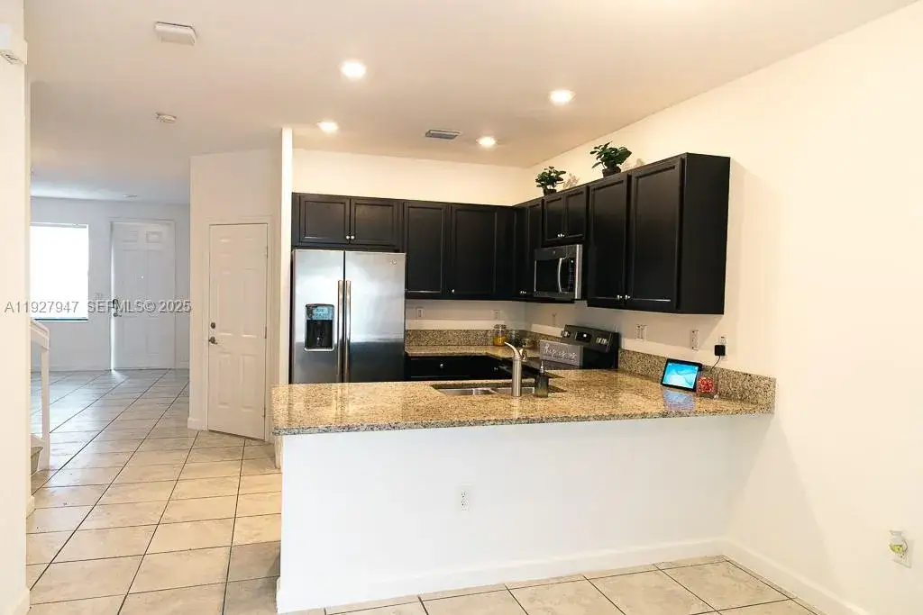 3 bedroom 3 bath Residential Lease for rent at 3434 W 104th Ter, Hialeah FL 33018