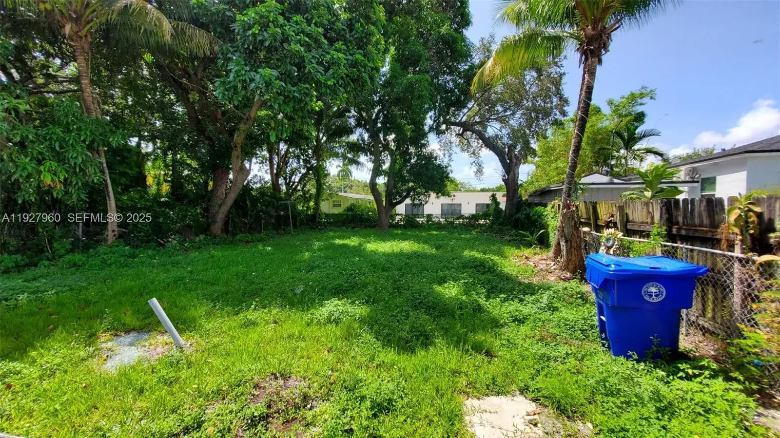 2 bedroom 1 bath Residential for sale at 560 NW 53rd St, Miami FL 33127