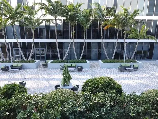 1 bedroom 2 bath Residential Lease for rent at 2960 NE 207th St # 607, Aventura FL 33180