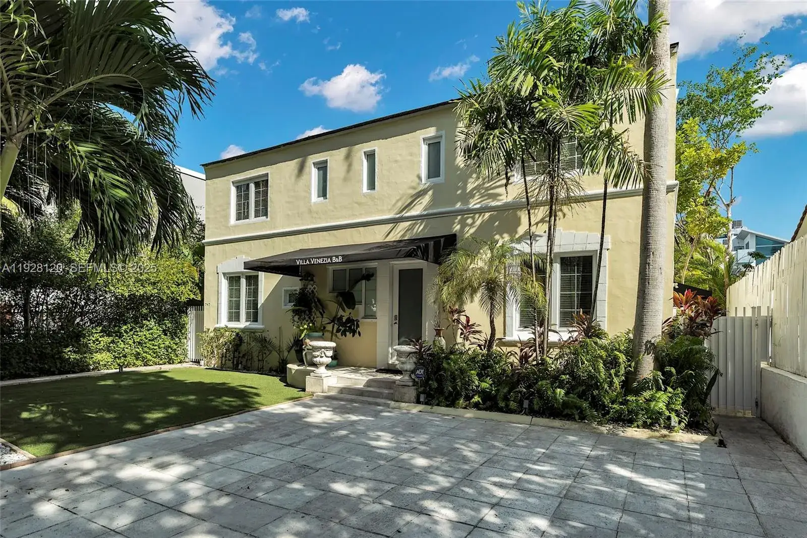 11 bedroom 9 bath Residential for sale at 745-747 Lenox Ave., Miami Beach FL 33139