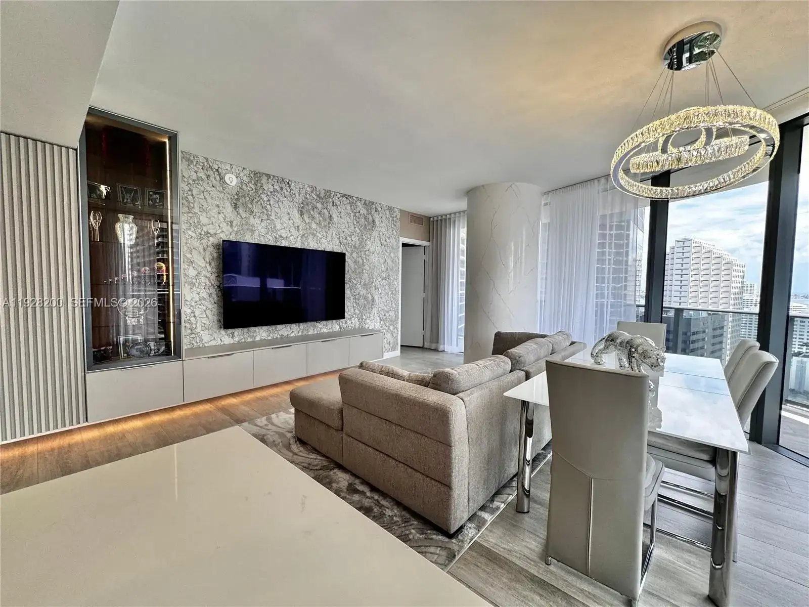 2 bedroom 2 bath Residential Lease for rent at 45 SW 9th St # 2303, Miami FL 33130