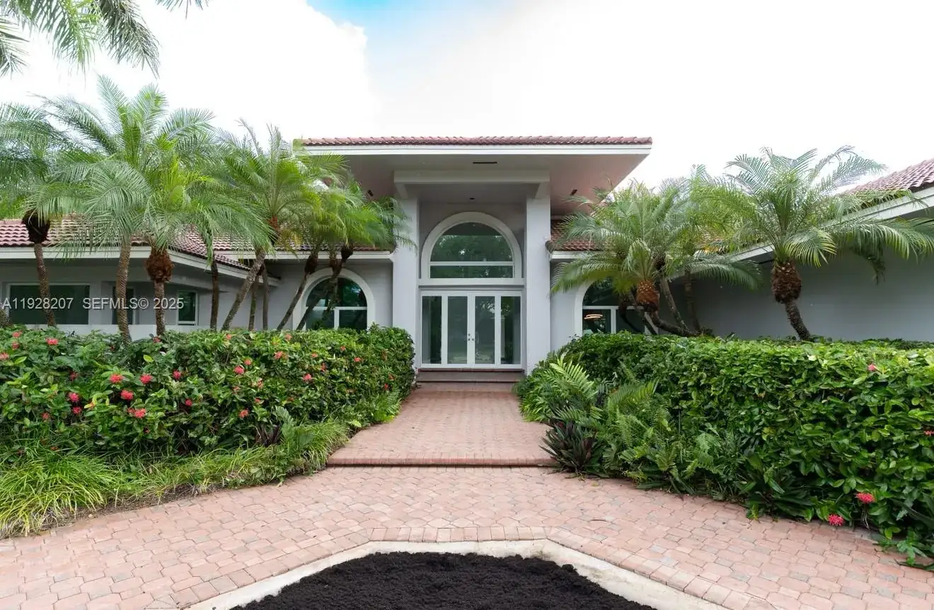 5 bedroom 5 bath Residential Lease for rent at 7440 SW 170th Ter, Palmetto Bay FL 33157