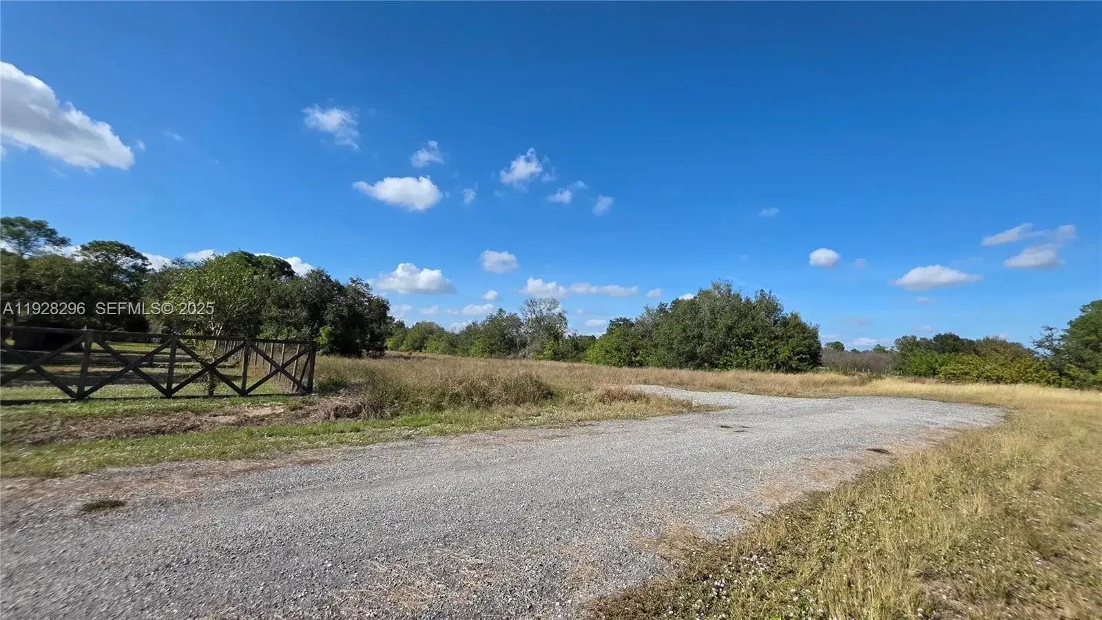 380 N Jinete ST, Clewiston FL 33440