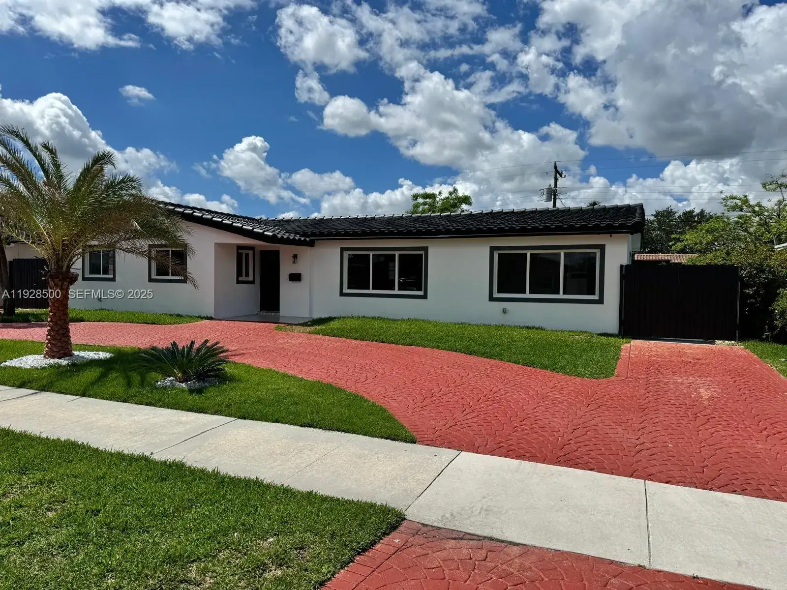 1 bedroom 1 bath Residential Lease for rent at 9830 SW 12th Ter # 2, Miami FL 33174