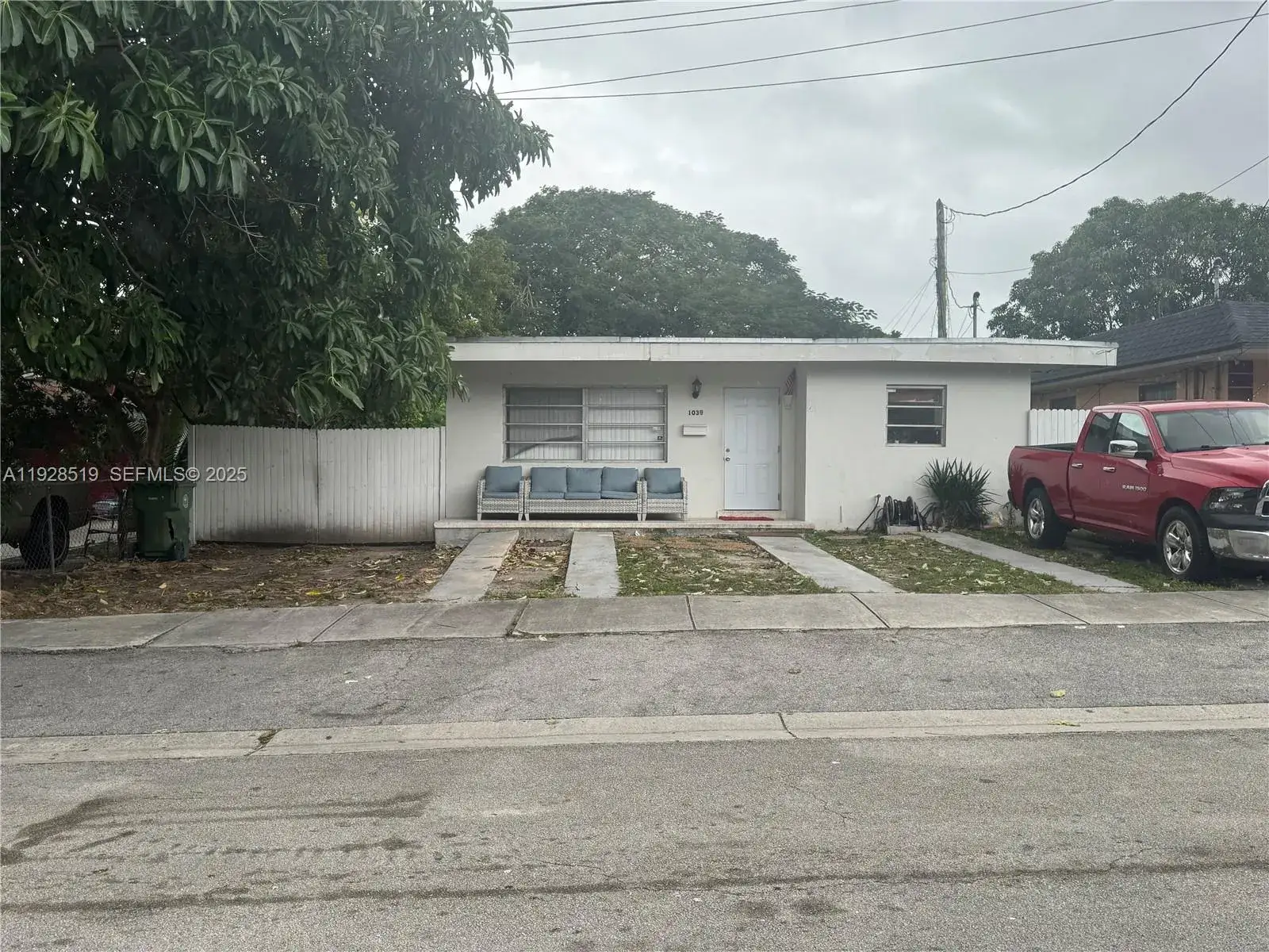 2 bedroom 1 bath Residential for sale at 1032 SW 10th Street, Miami FL 33130