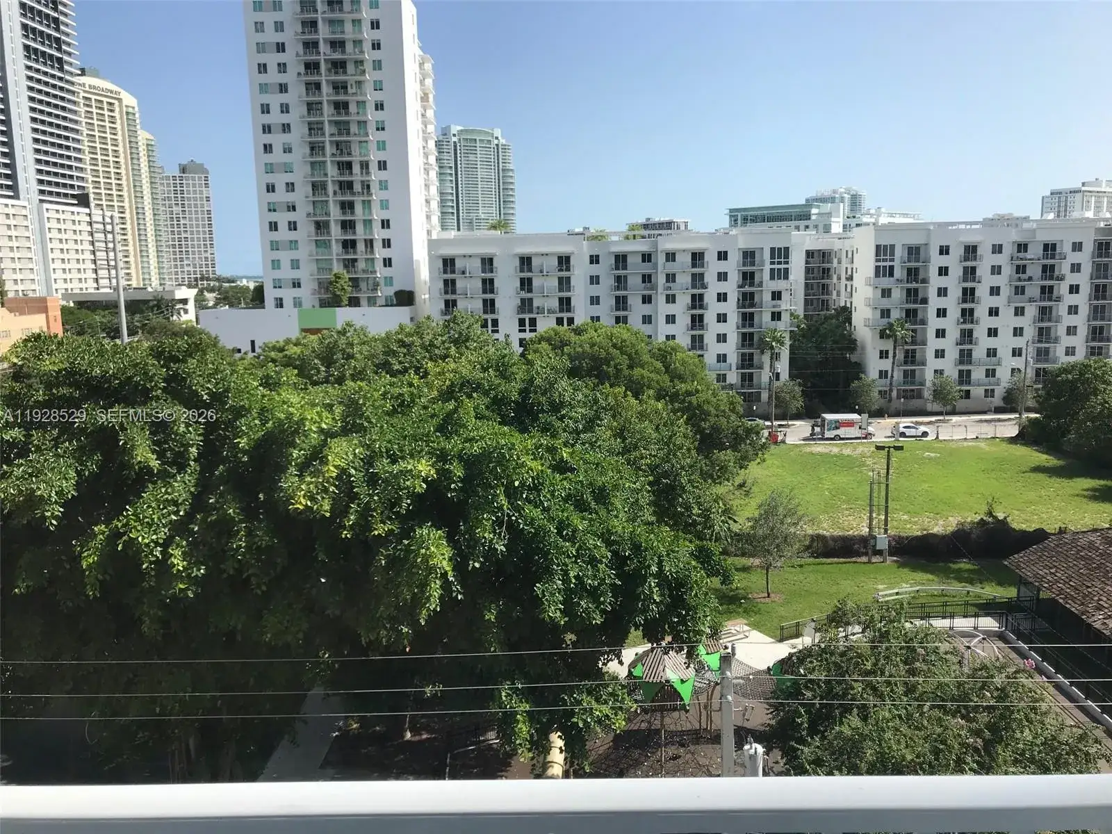 2 bedroom 2 bath Residential Lease for rent at 115 SW 11 ST # 802, Miami FL 33130