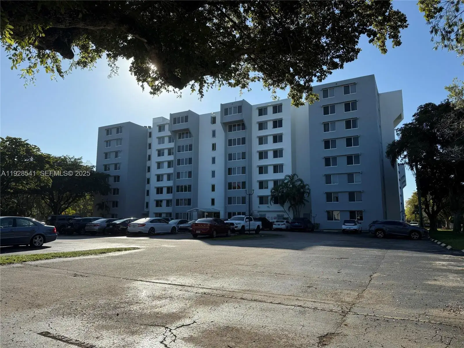3 bedroom 2 bath Residential Lease for rent at 9001 SW 77th Ave # C709, Miami FL 33156