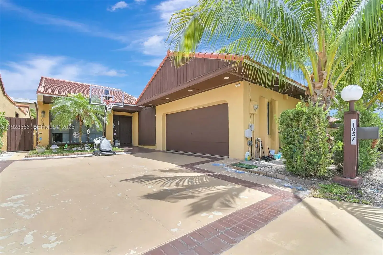 3 bedroom 2 bath Residential for sale at 1057 NE 202nd Ln, Miami FL 33179
