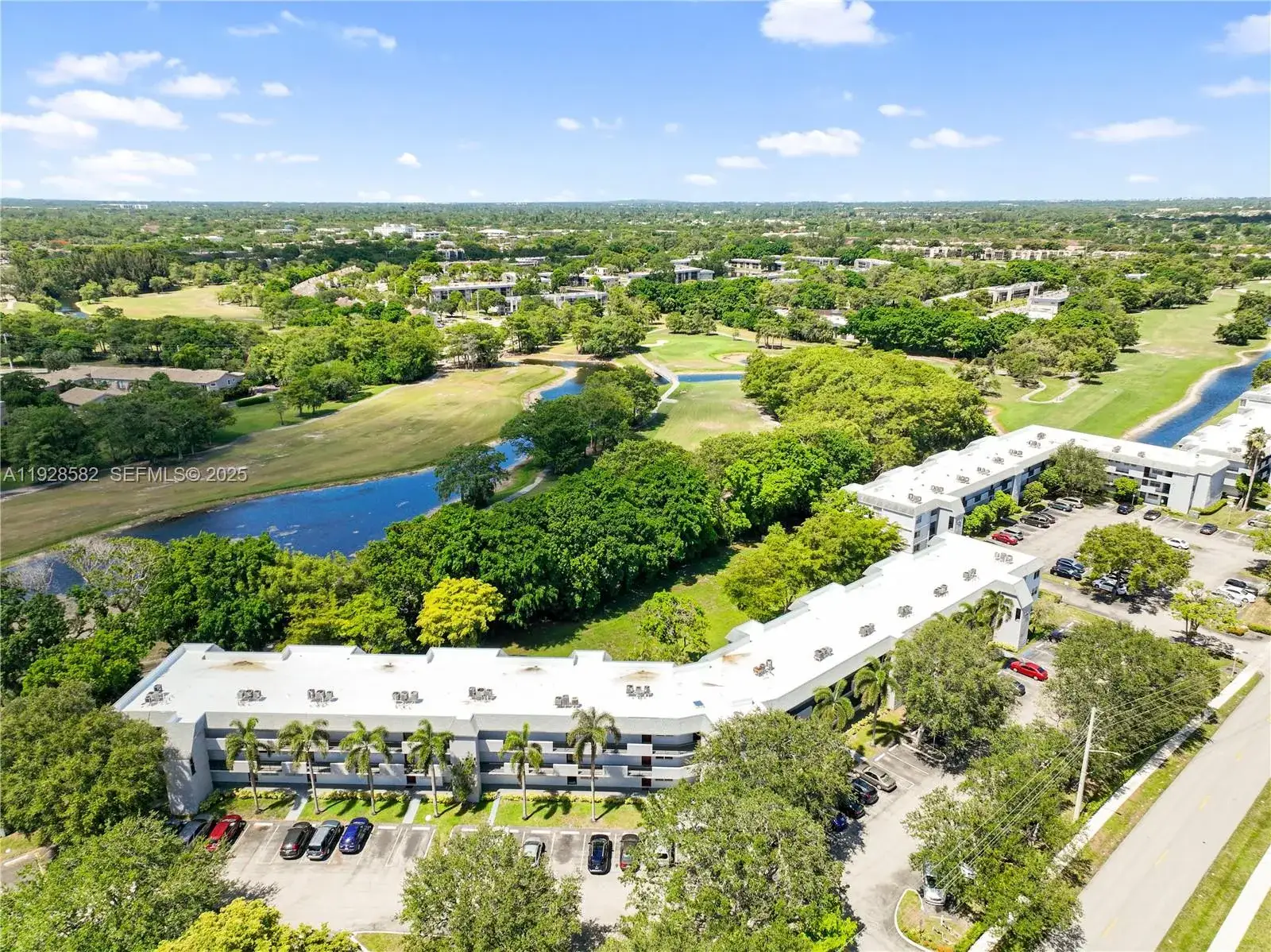 2 bedroom 1 bath Residential for sale at 8305 NW 61st St # C305, Tamarac FL 33321