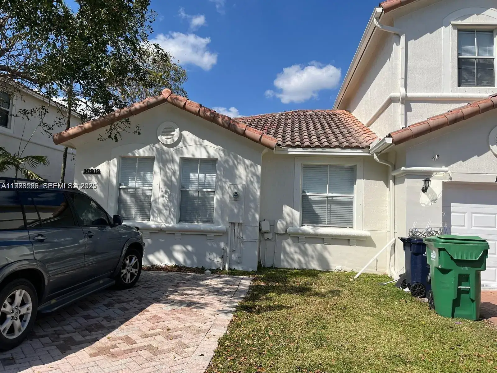 3 bedroom 2 bath Residential Lease for rent at 10919 SW 245th St # 10919, Homestead FL 33032