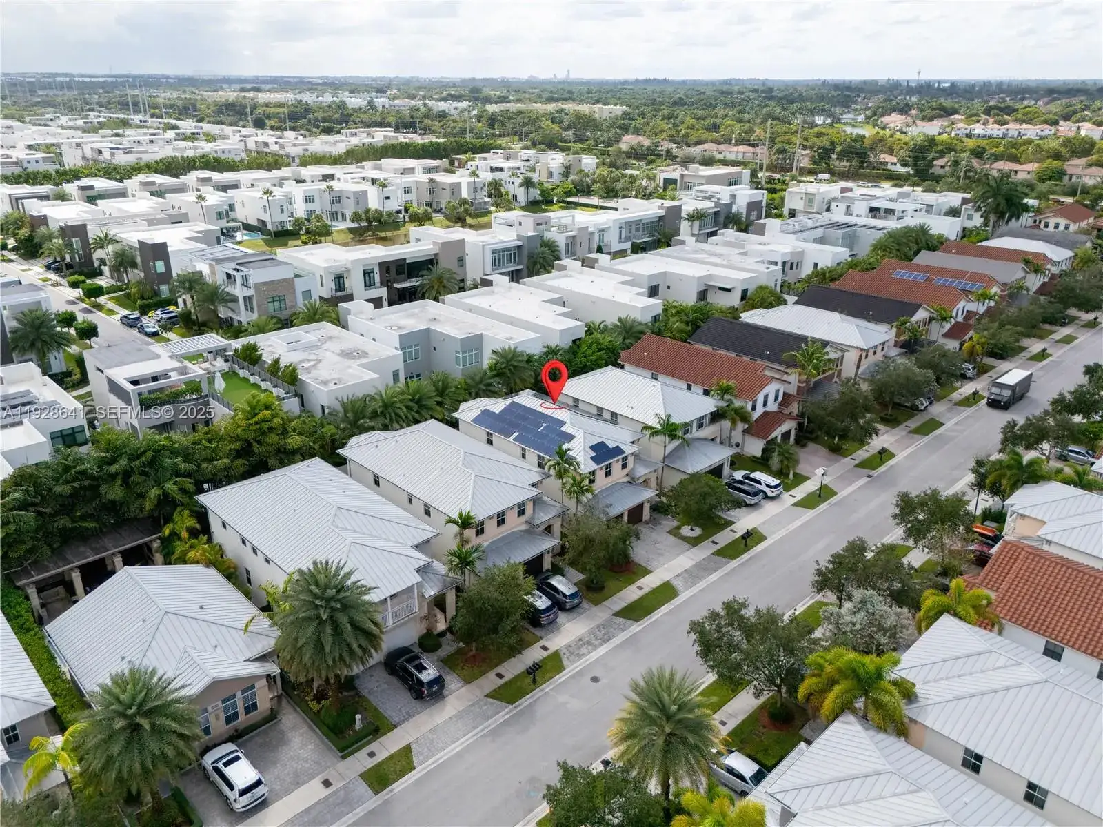 5 bedroom 5 bath Residential Lease for rent at 10470 NW 69th Ter # 1, Doral FL 33178