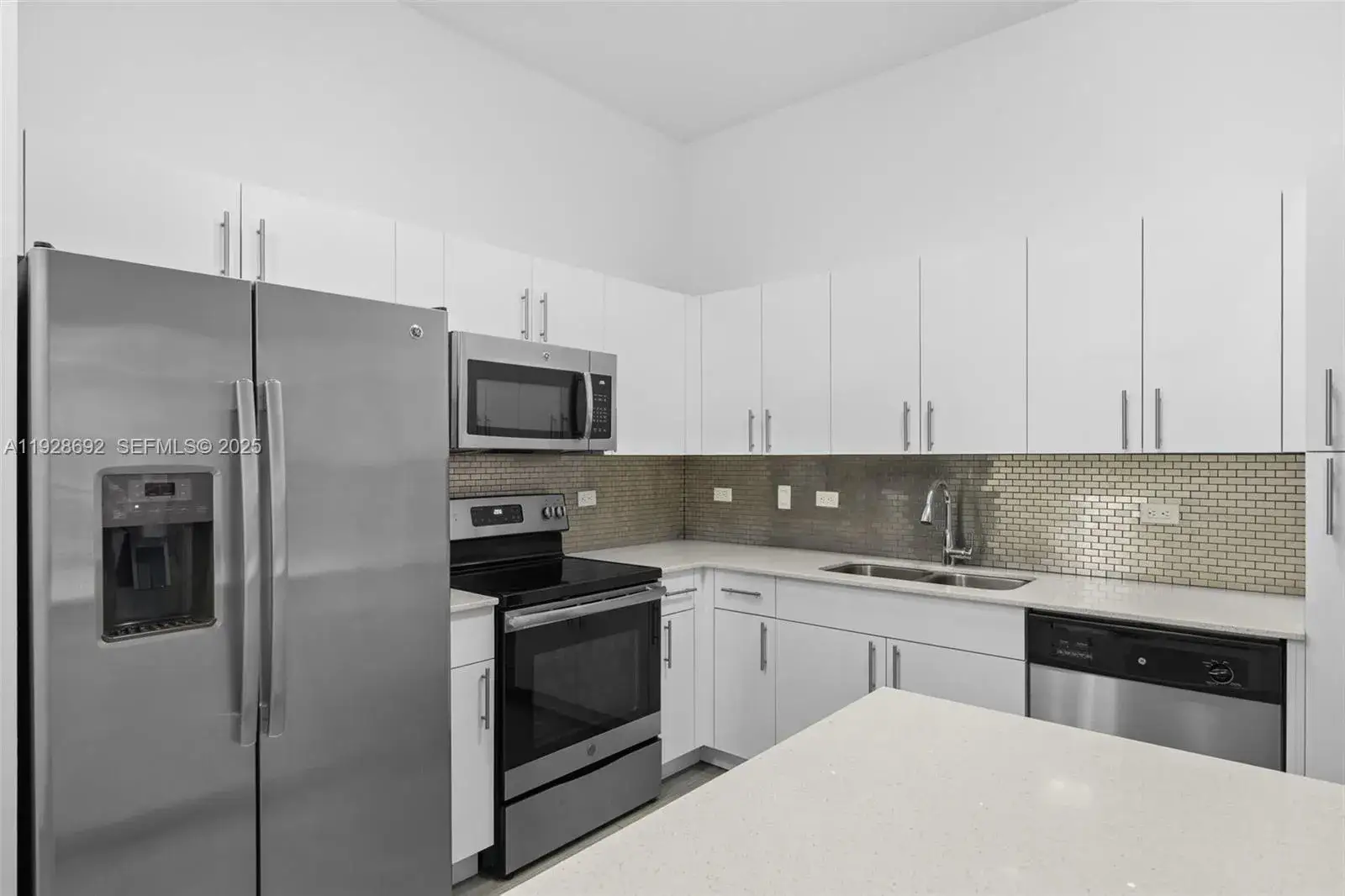 1 bedroom 1 bath Residential Lease for rent at 1776 Polk St # 1103, Hollywood FL 33020