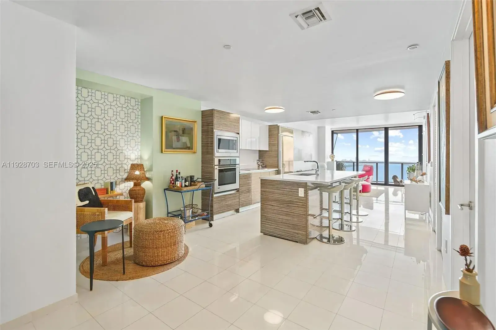 2 bedroom 2 bath Residential Lease for rent at 460 NE 28th St # 3904, Miami FL 33137