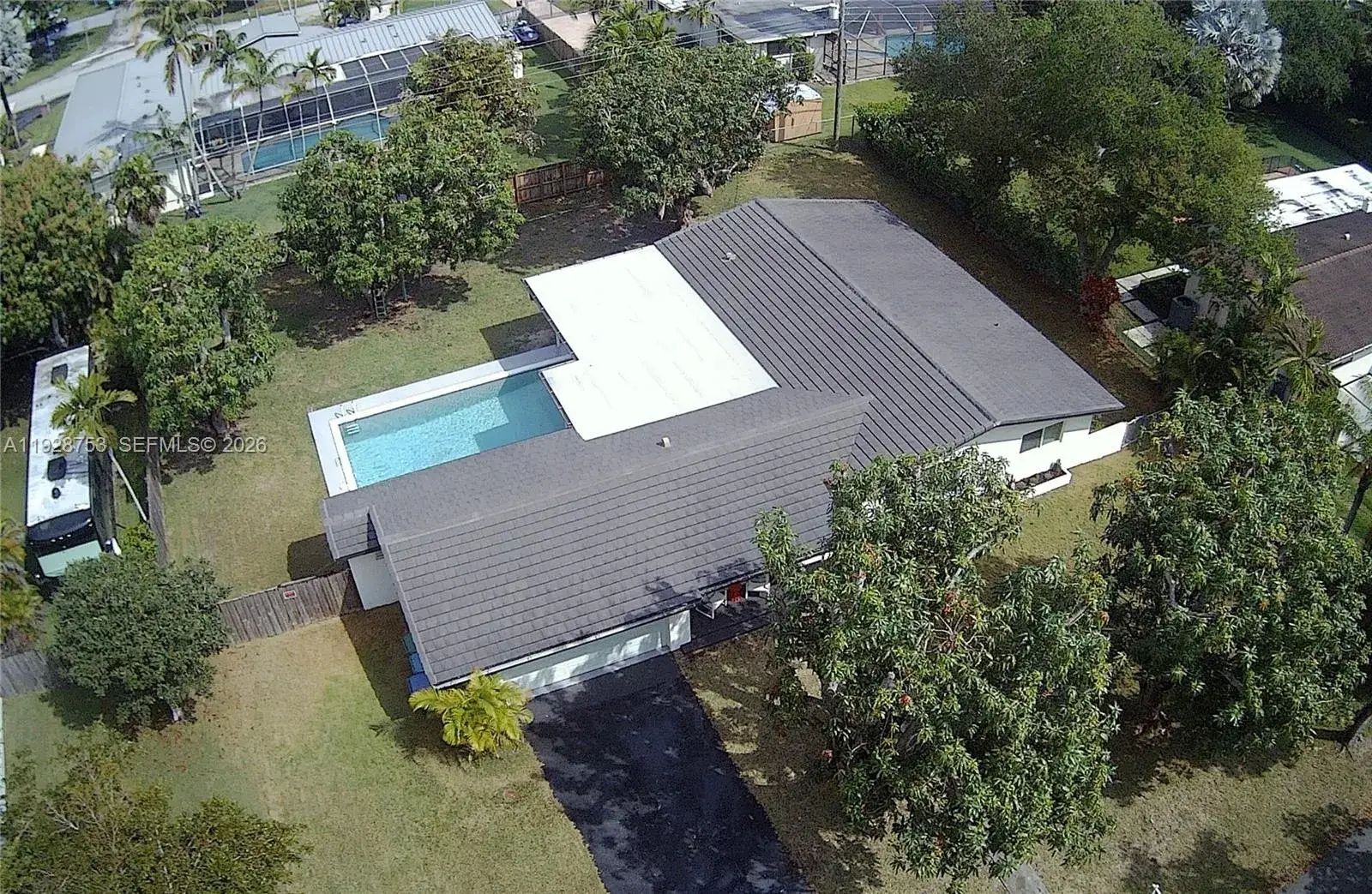 3 bedroom 2 bath Residential for sale at 8265 SW 149th Dr, Palmetto Bay FL 33158