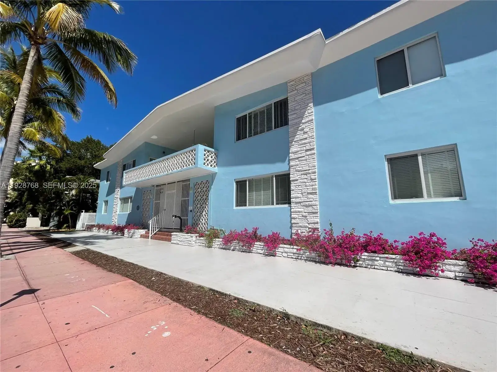 1 bath Residential for sale at 401 Collins Ave # 21, Miami Beach FL 33139