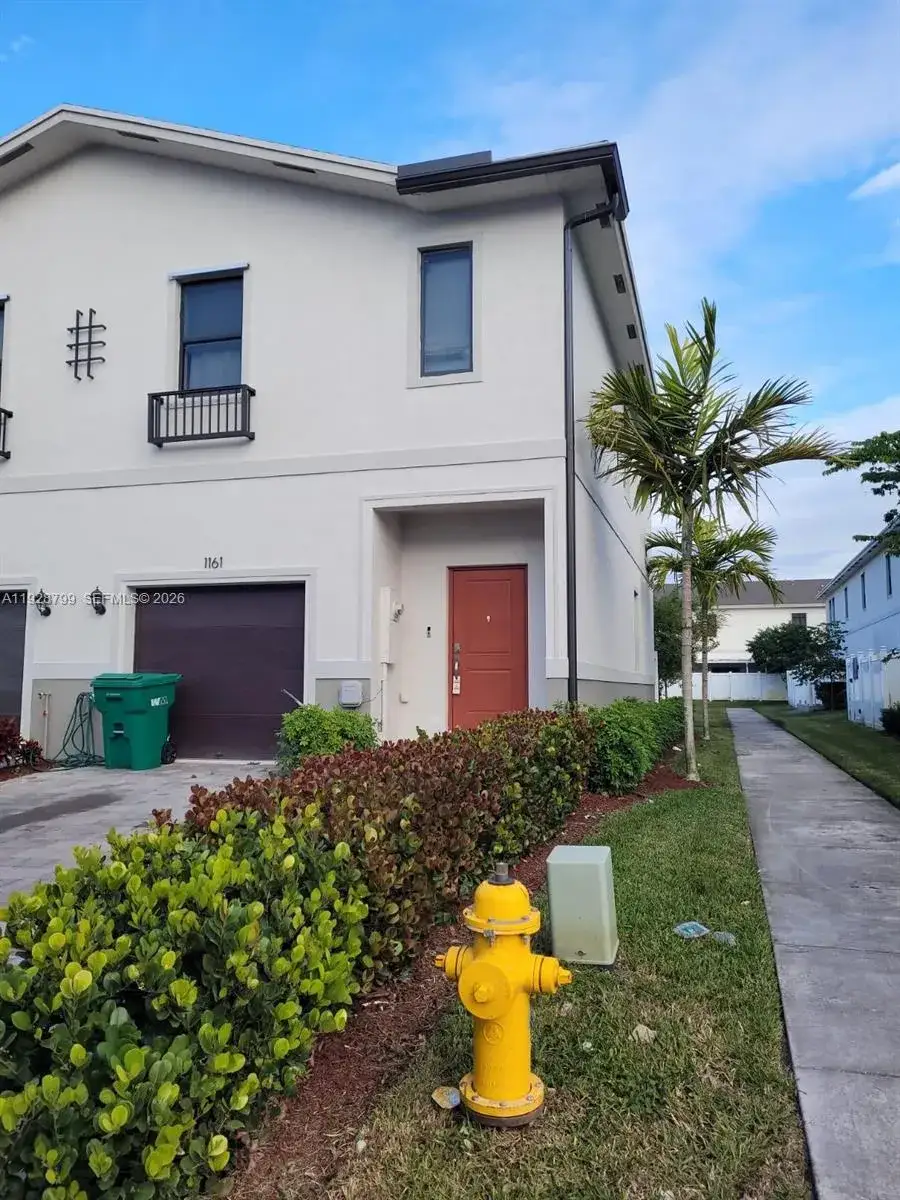 3 bedroom 2 bath Residential for sale at 1161 SW 8th Ave, Florida City FL 33034