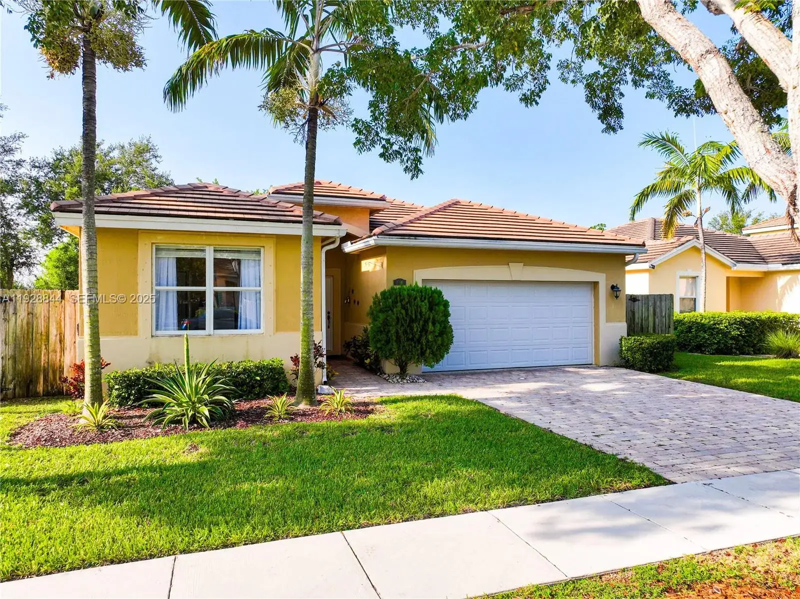 3 bedroom 2 bath Residential for sale at 3090 SE 7th Ct, Homestead FL 33033