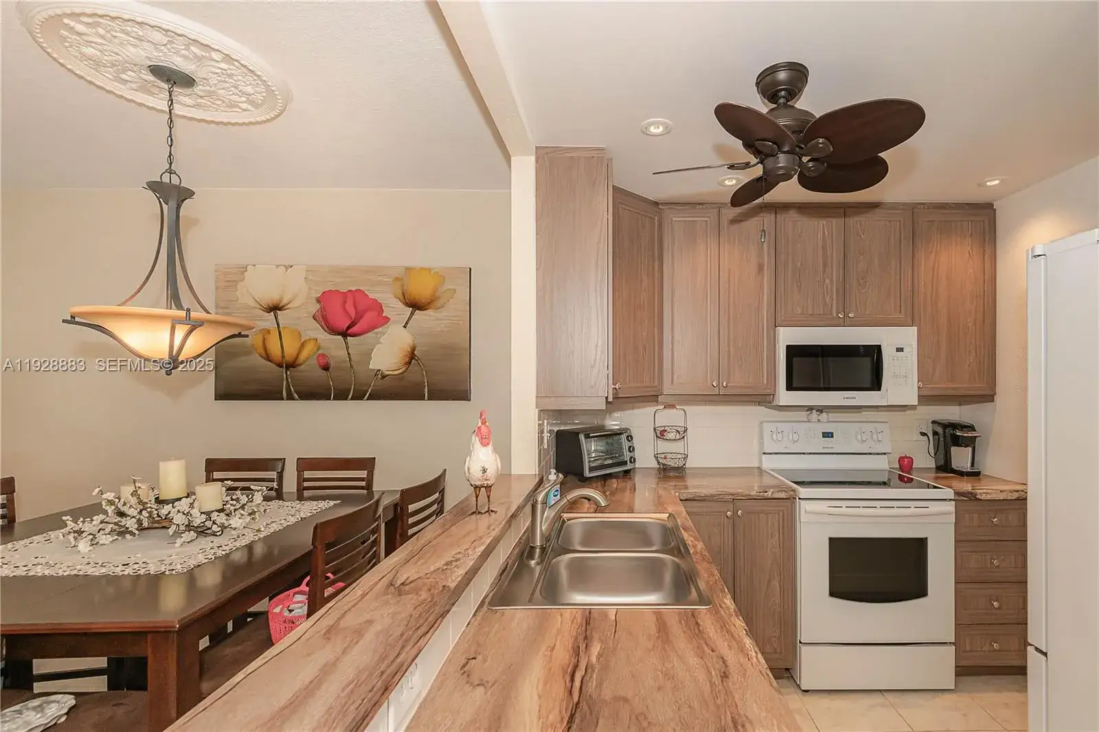 2 bedroom 2 bath Residential for sale at 4805 NW 35th St # 601, Lauderdale Lakes FL 33319