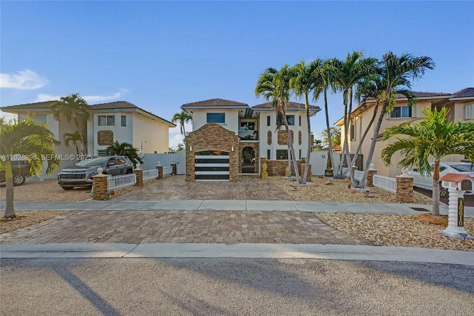 3 bedroom 2 bath Residential for sale at 16610 SW 141st Ct, Miami FL 33177