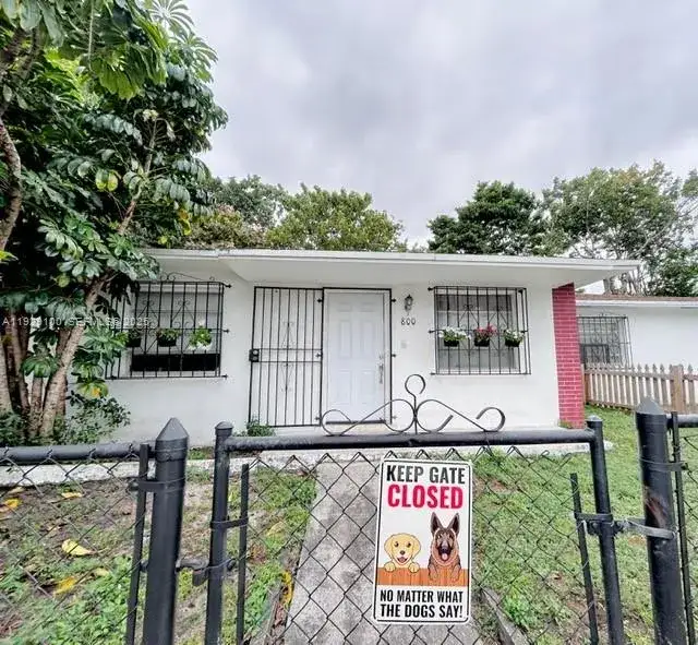 3 bedroom 2 bath Residential Lease for rent at 800 NW 29th Ter, Miami FL 33127