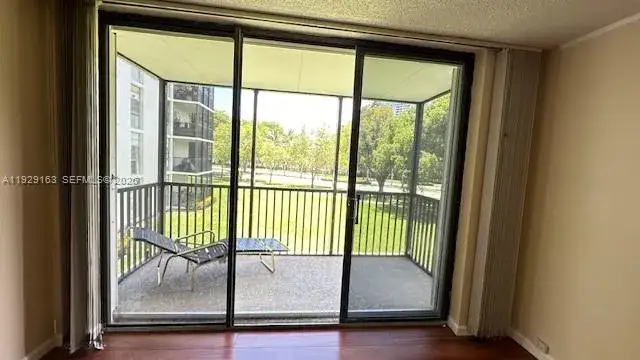 2 bedroom 2 bath Residential for sale at 3401 N Country Club Dr # 207, Aventura FL 33180