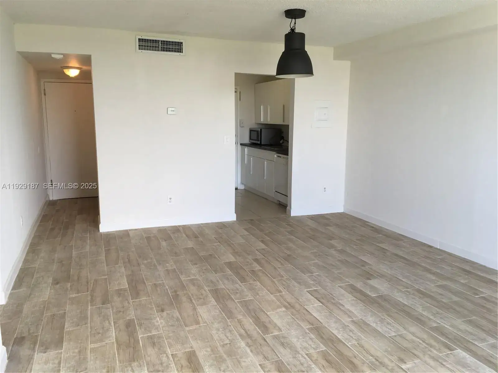 2 bedroom 2 bath Residential Lease for rent at 2000 NE 135th St # 710, North Miami FL 33181