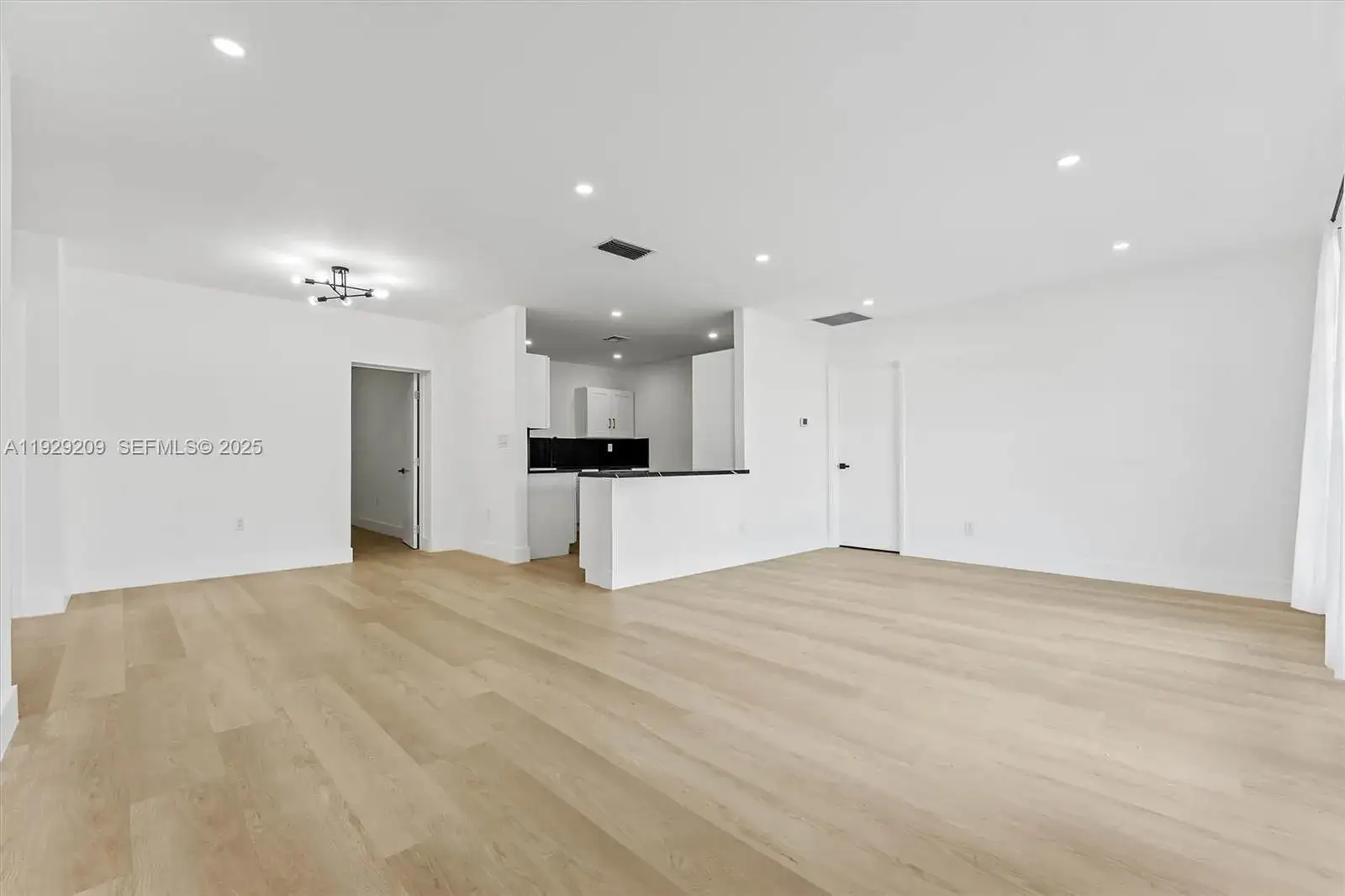 3 bedroom 2 bath Residential Lease for rent at 2610 NW 83rd Ave # A, Sunrise FL 33322
