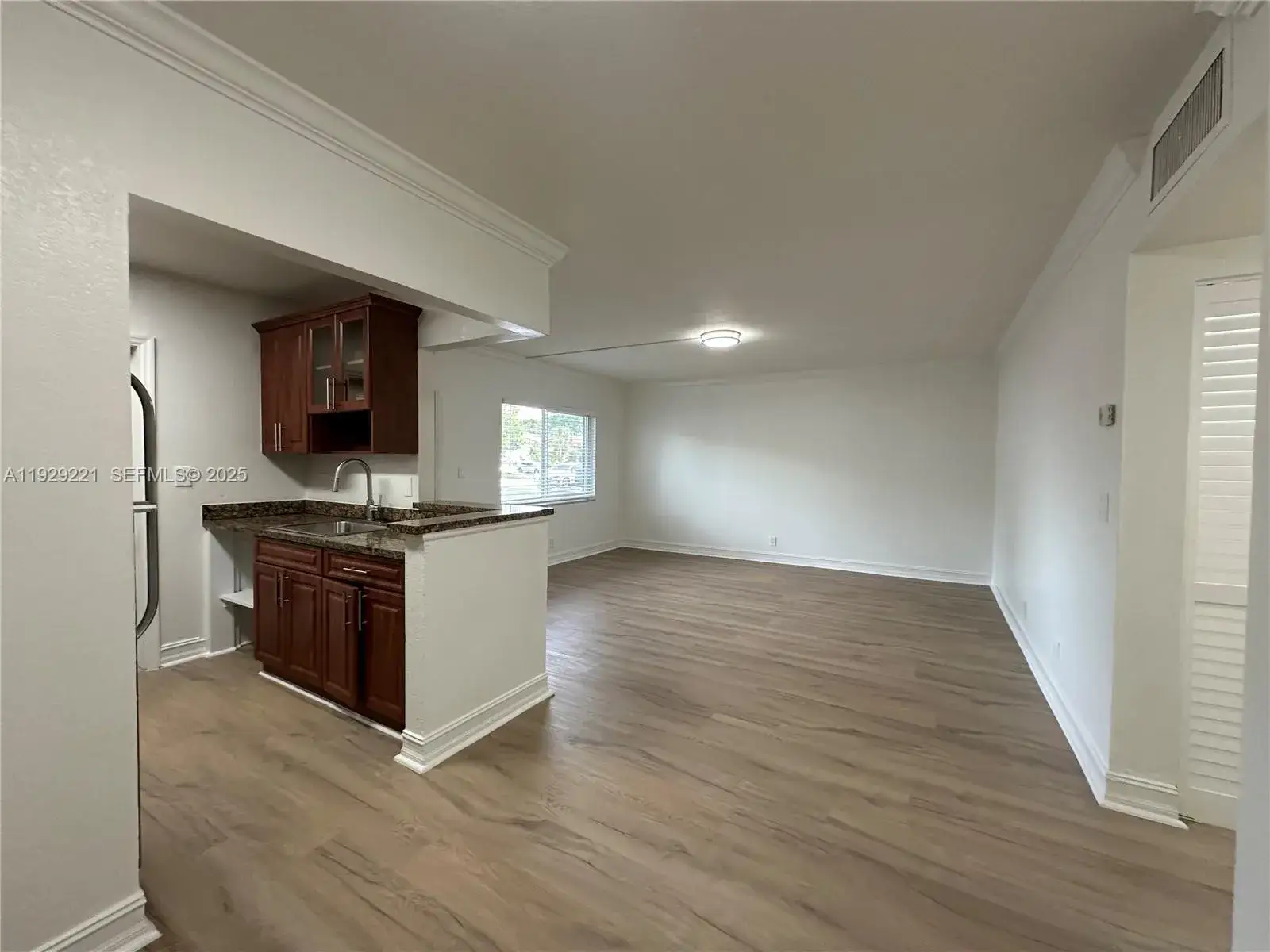 2 bedroom 2 bath Residential Lease for rent at 1400 NE 56th St # 105, Fort Lauderdale FL 33334