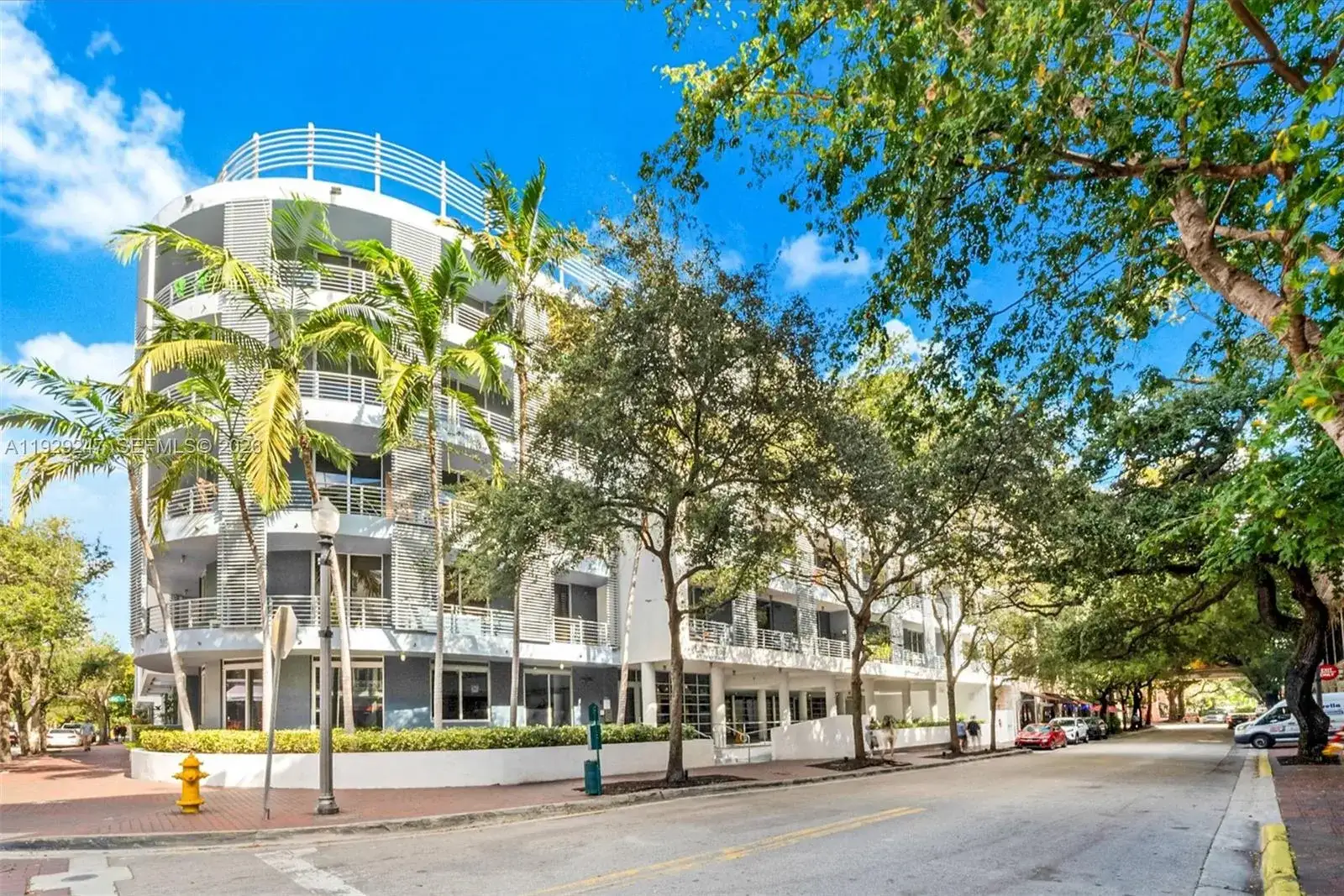 1 bedroom 1 bath Residential for sale at 3339 Virginia Street # 305, Miami FL 33133