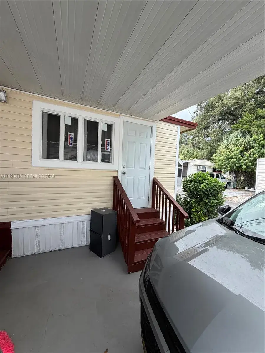1 bath Residential Lease for rent at 2980 NW 79th St # C, Miami FL 33147