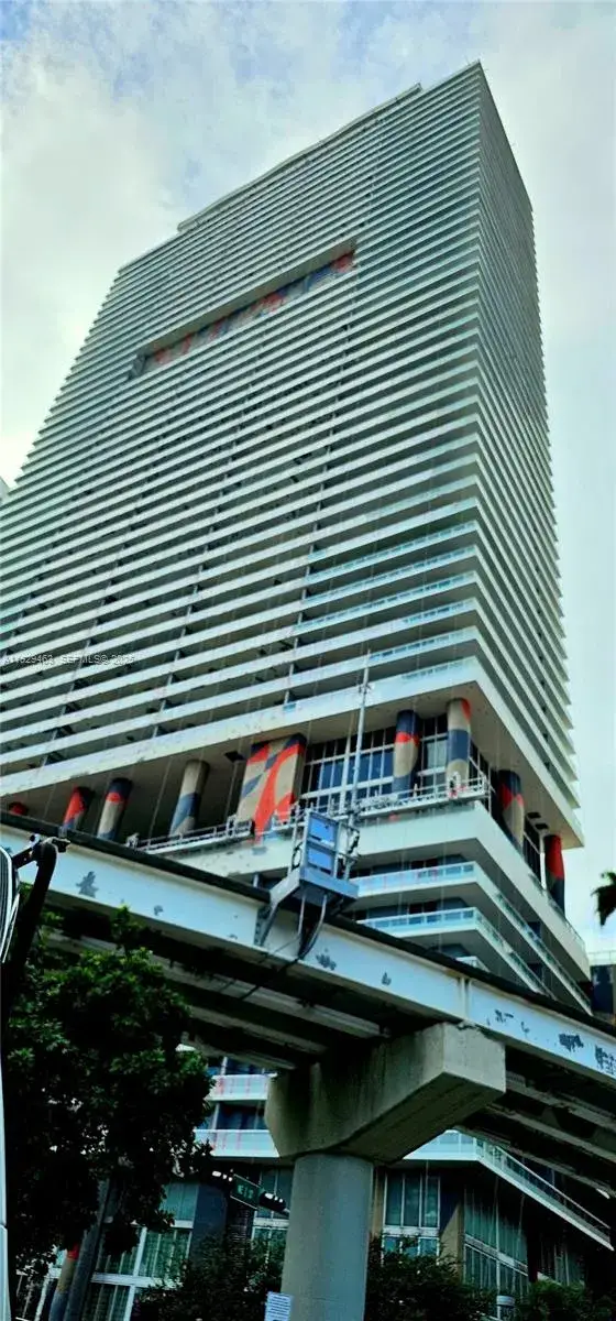 2 bedroom 2 bath Residential Lease for rent at 50 Biscayne Blvd # 5008, Miami FL 33132