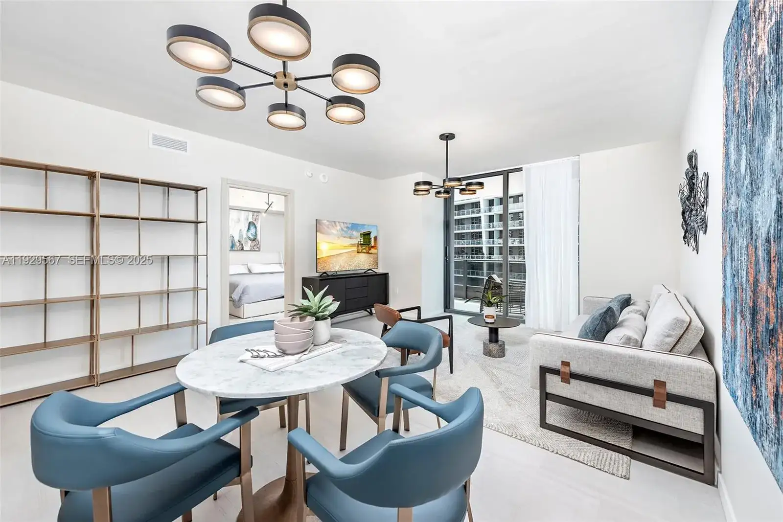 1 bedroom 2 bath Residential for sale at 1000 Brickell Plz # 4005, Miami FL 33131