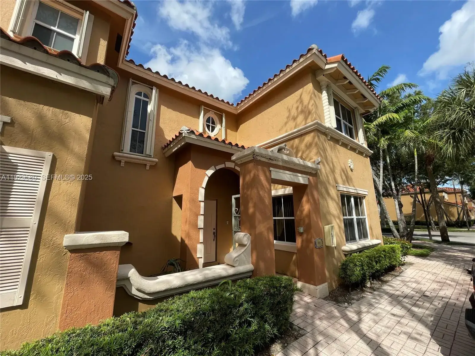 3 bedroom 2 bath Residential Lease for rent at 8507 NW 140th Ter # 801, Miami Lakes FL 33016