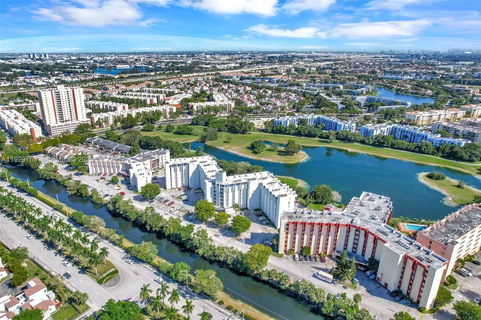2 bedroom 2 bath Residential Lease for rent at 9682 Fontainebleau Blvd # 306, Miami FL 33172