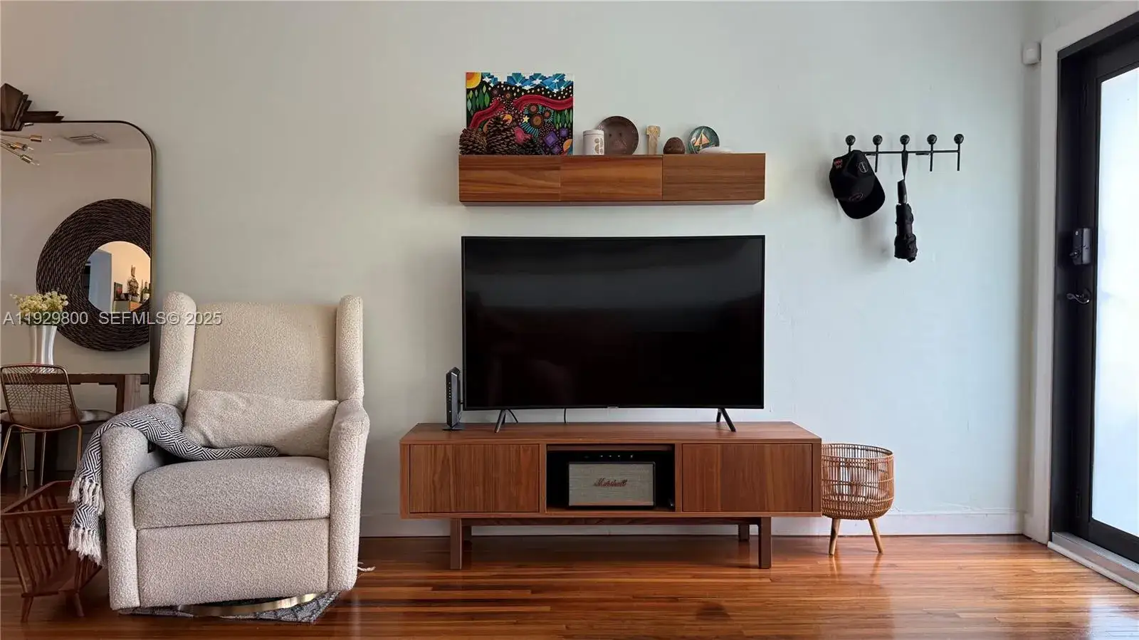 2 bedroom 1 bath Residential Lease for rent at 2 NE 44 ST # 4, Miami FL 33137