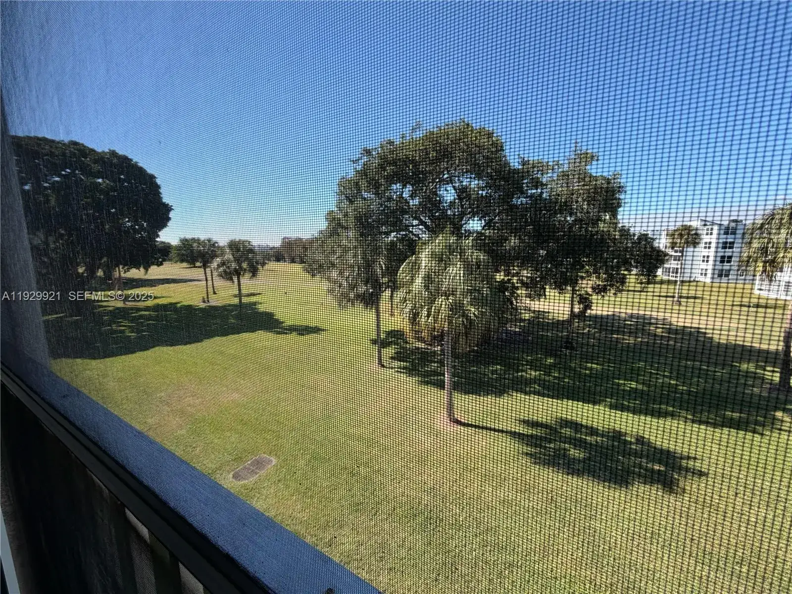 2 bedroom 2 bath Residential for sale at 7664 NW 18th St # 306, Margate FL 33063