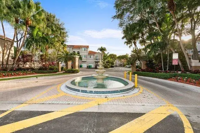 3 bedroom 3 bath Residential for sale at 12691 NW 14th Pl, Sunrise FL 33323