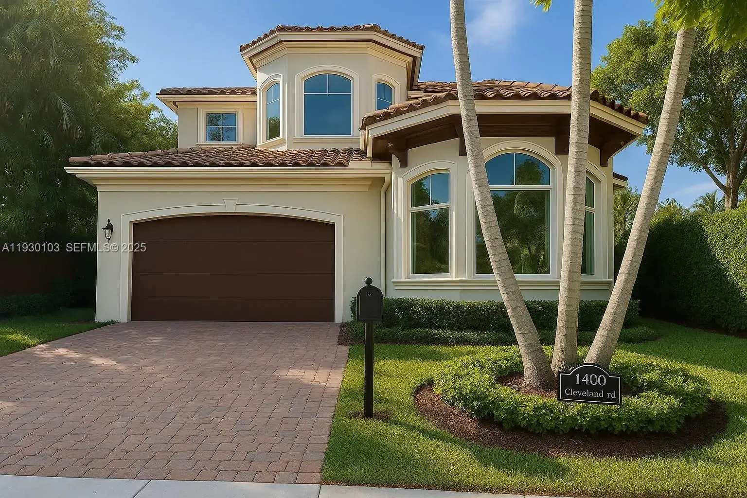 5 bedroom 5 bath Residential Lease for rent at 1490 Cleveland Rd, Miami Beach FL 33141