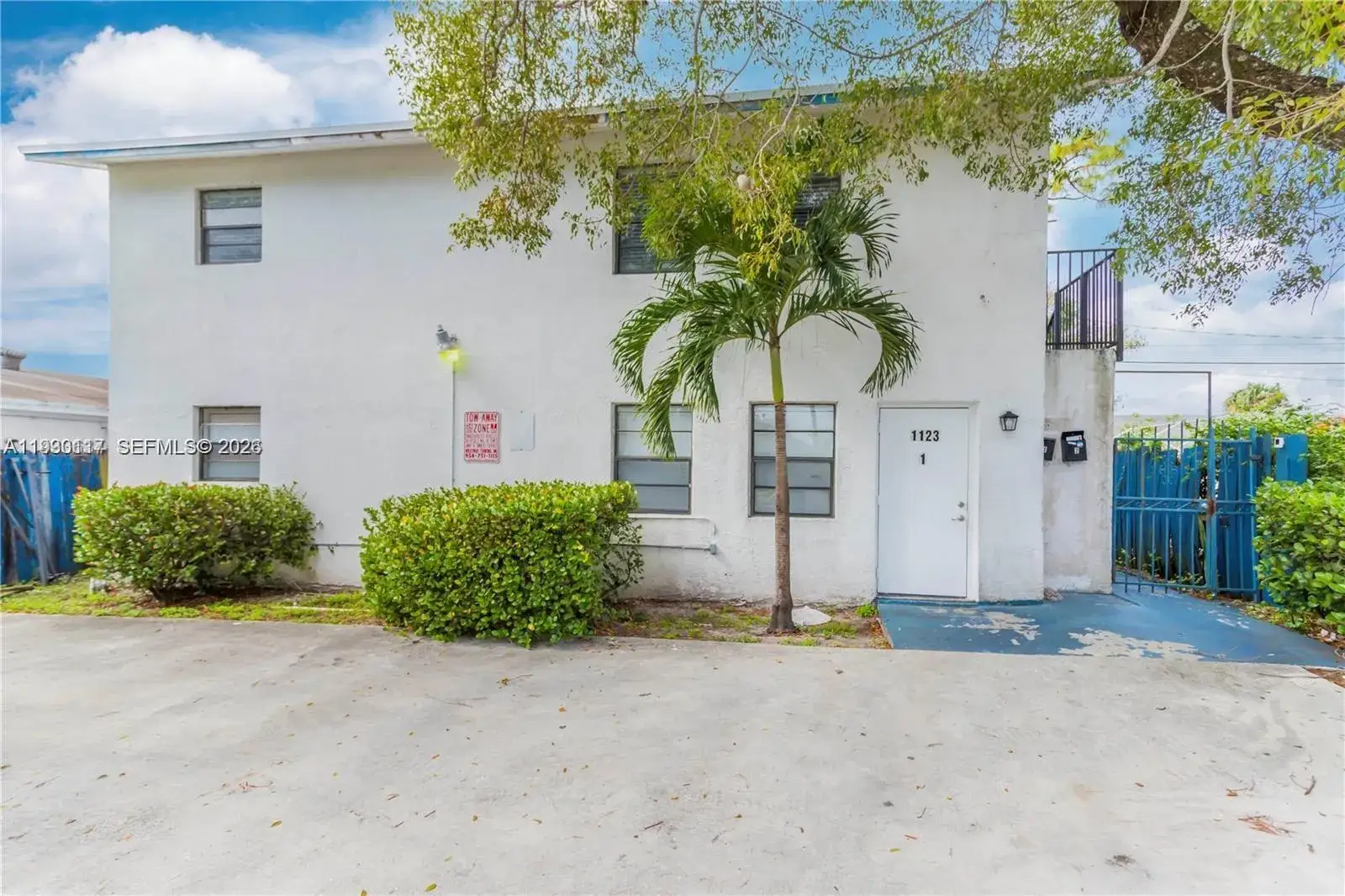 3 bedroom 1 bath Residential Lease for rent at 1123 NW 27th Ave # 1, Fort Lauderdale FL 33311
