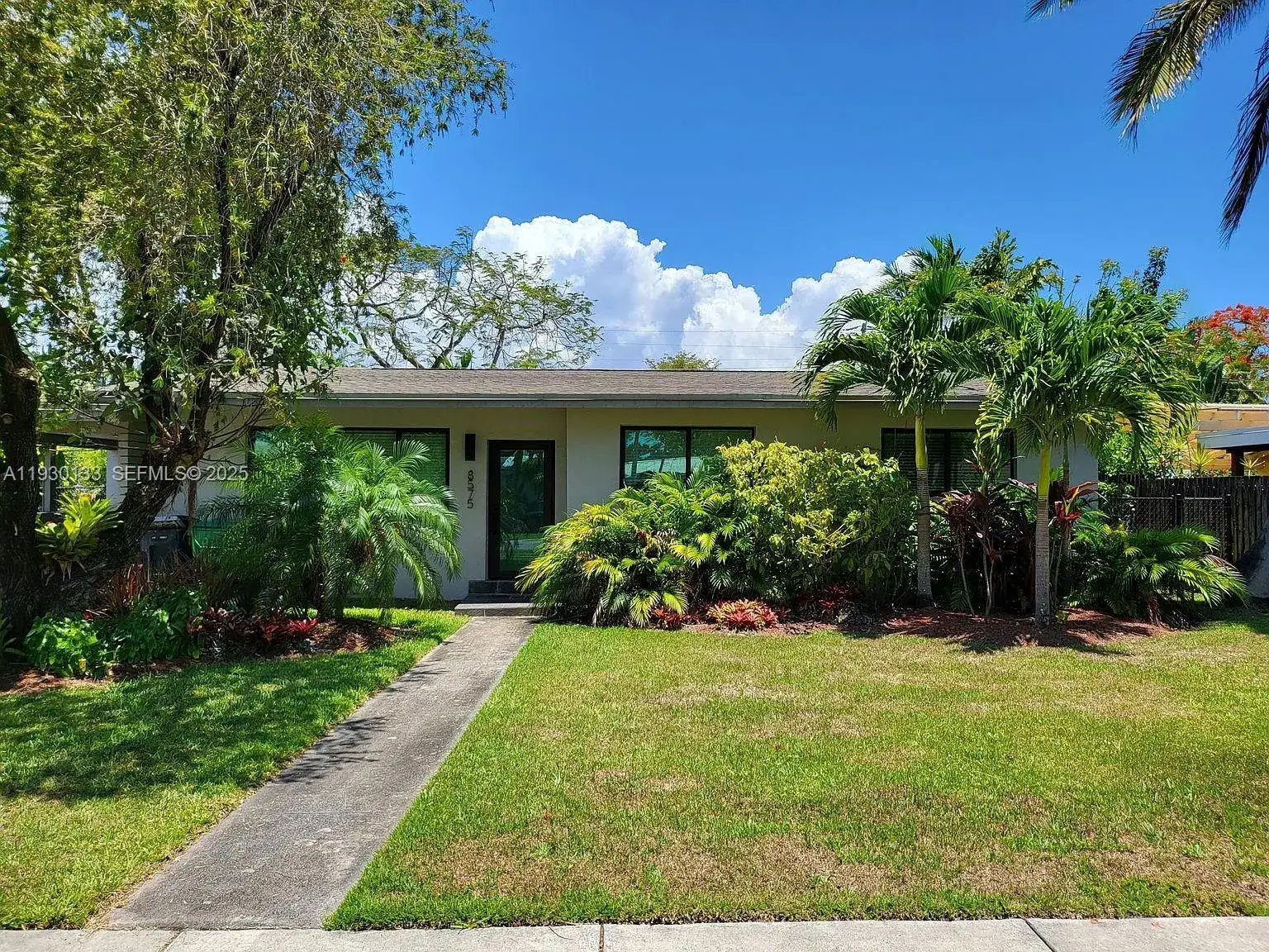 3 bedroom 2 bath Residential Lease for rent at 8575 SW 125th St # 8575, Miami FL 33156