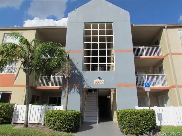 2 bedroom 2 bath Residential Lease for rent at 6725 NW 174th Ter # 12, Hialeah FL 33015