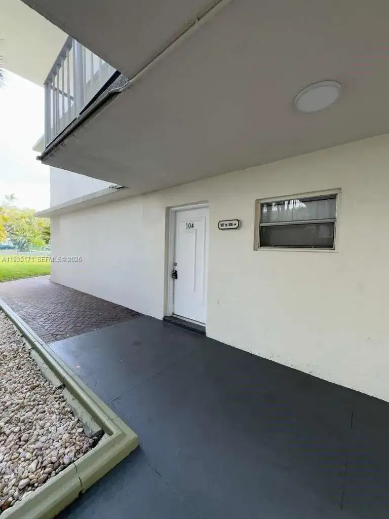 2 bedroom 2 bath Residential Lease for rent at 4235 N University Dr # 104, Sunrise FL 33351